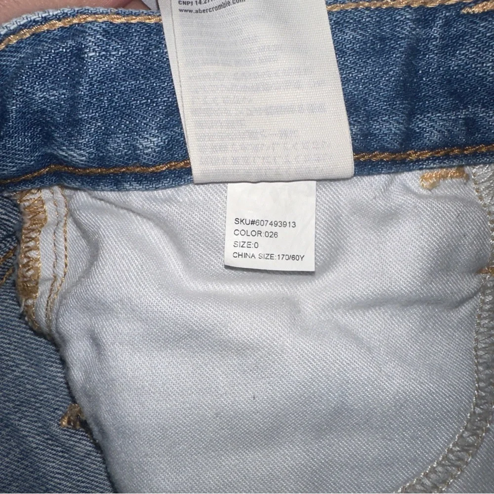 Hollister | Y2K Embroidered Waistband Distressed Denim Mini Shorts 0/24